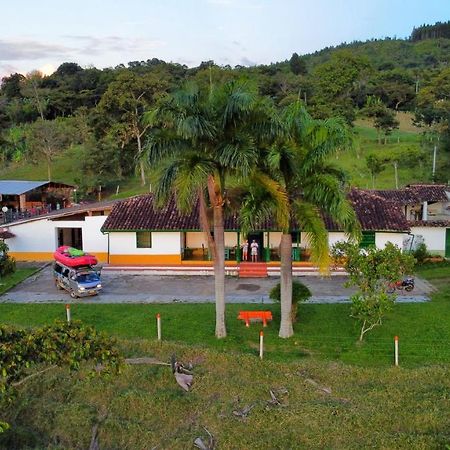 Albergue La Hacienda San Gil Exterior foto